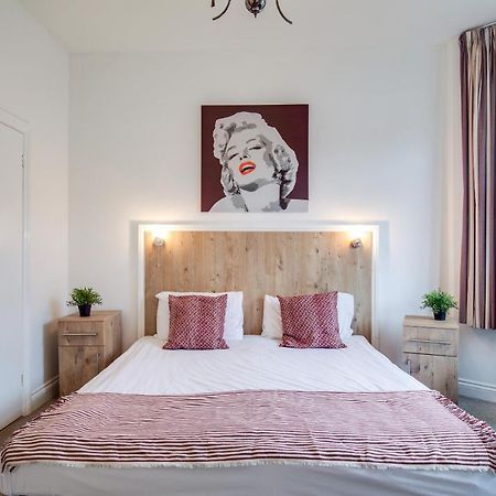 Oyo Tamtam Acton Hotel 런던 외부 사진