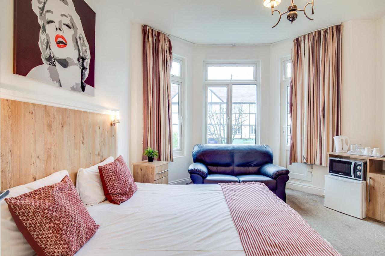 Oyo Tamtam Acton Hotel 런던 외부 사진
