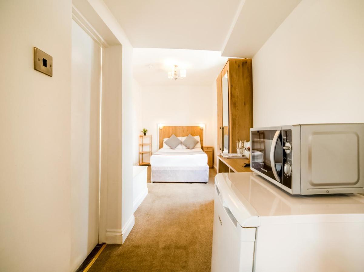 Oyo Tamtam Acton Hotel 런던 외부 사진