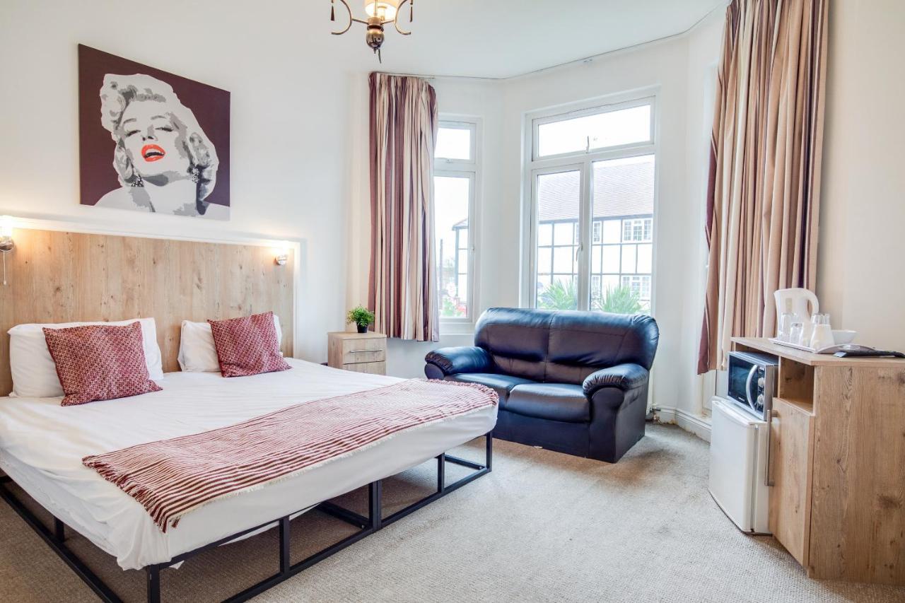 Oyo Tamtam Acton Hotel 런던 외부 사진