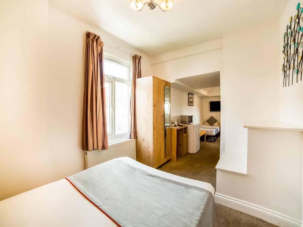 Oyo Tamtam Acton Hotel 런던 외부 사진