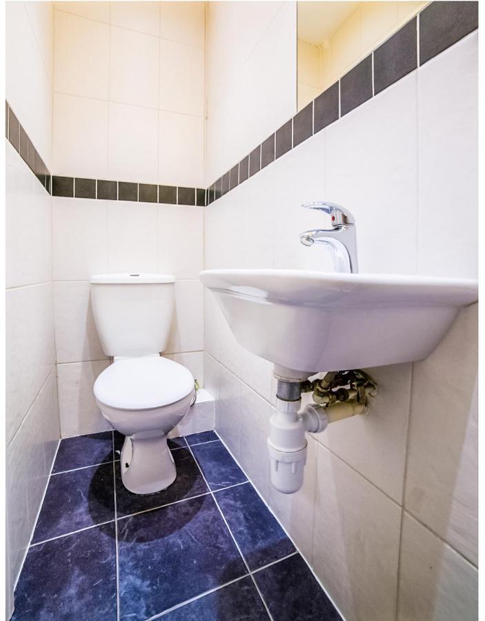Oyo Tamtam Acton Hotel 런던 외부 사진
