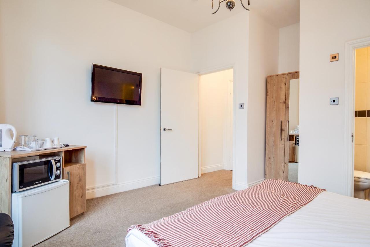 Oyo Tamtam Acton Hotel 런던 외부 사진