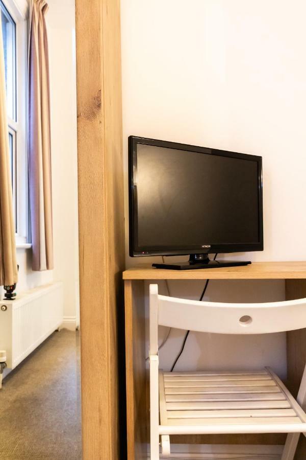 Oyo Tamtam Acton Hotel 런던 외부 사진