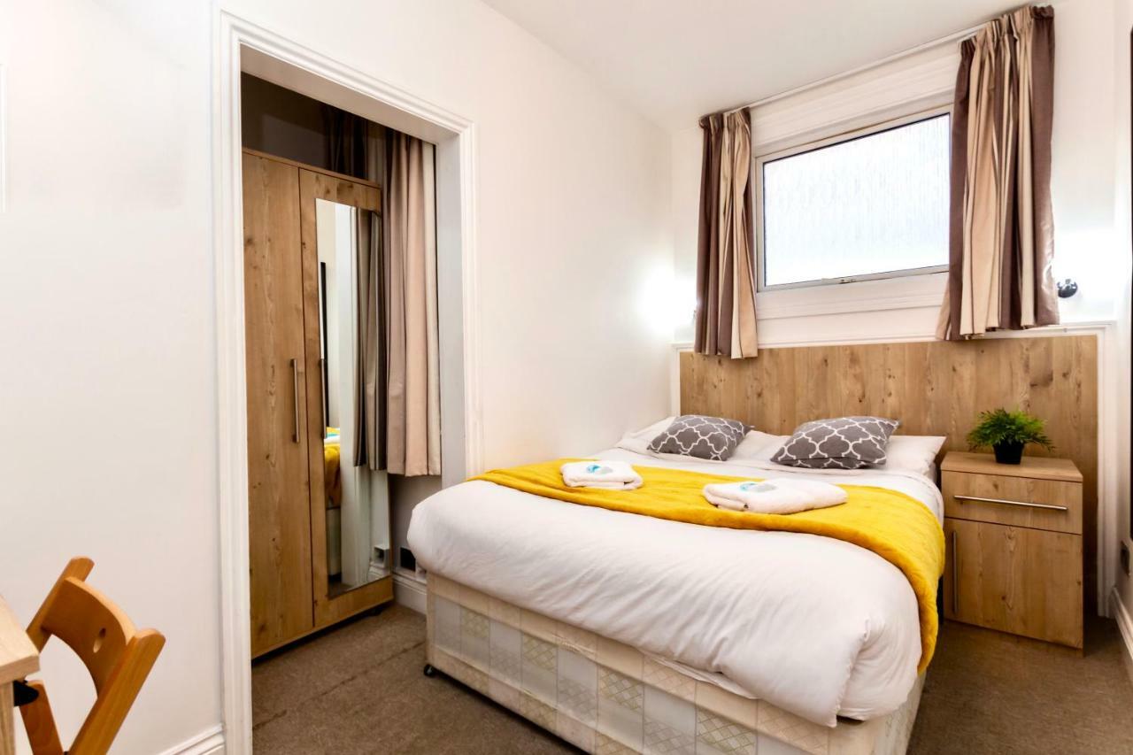 Oyo Tamtam Acton Hotel 런던 외부 사진