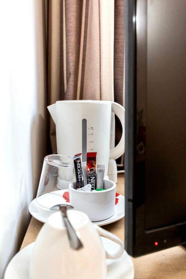 Oyo Tamtam Acton Hotel 런던 외부 사진