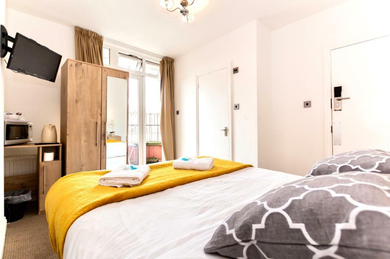 Oyo Tamtam Acton Hotel 런던 외부 사진